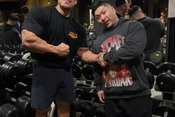 IFBBプロポパイ関根さんとSWAG森本コーチのツーショット