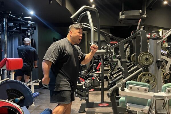 FITNESS GYM SWAG森本コーチの解説